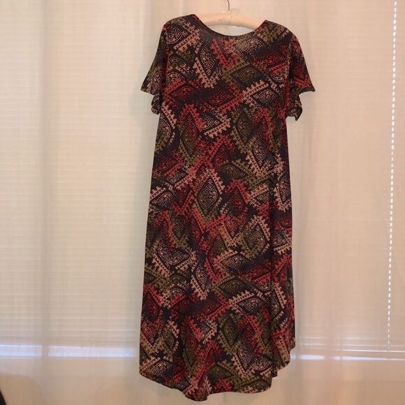 LuLaRoe Carly M Black Red Green Nude Short Sleeve High Low Dress - Picture 2 of 14